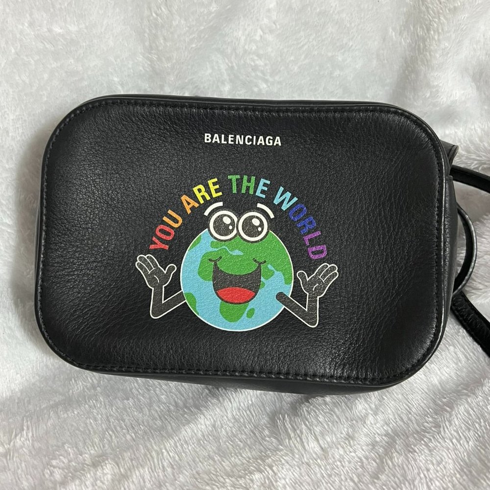Balenciaga Everyday XS Leather Cross-body Camera Bag Black
